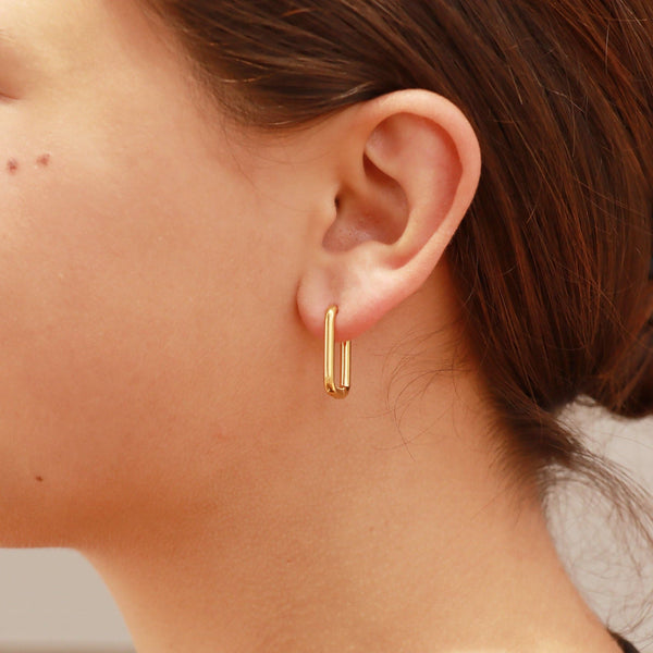 Rachelle Everyday Huggie Earrings