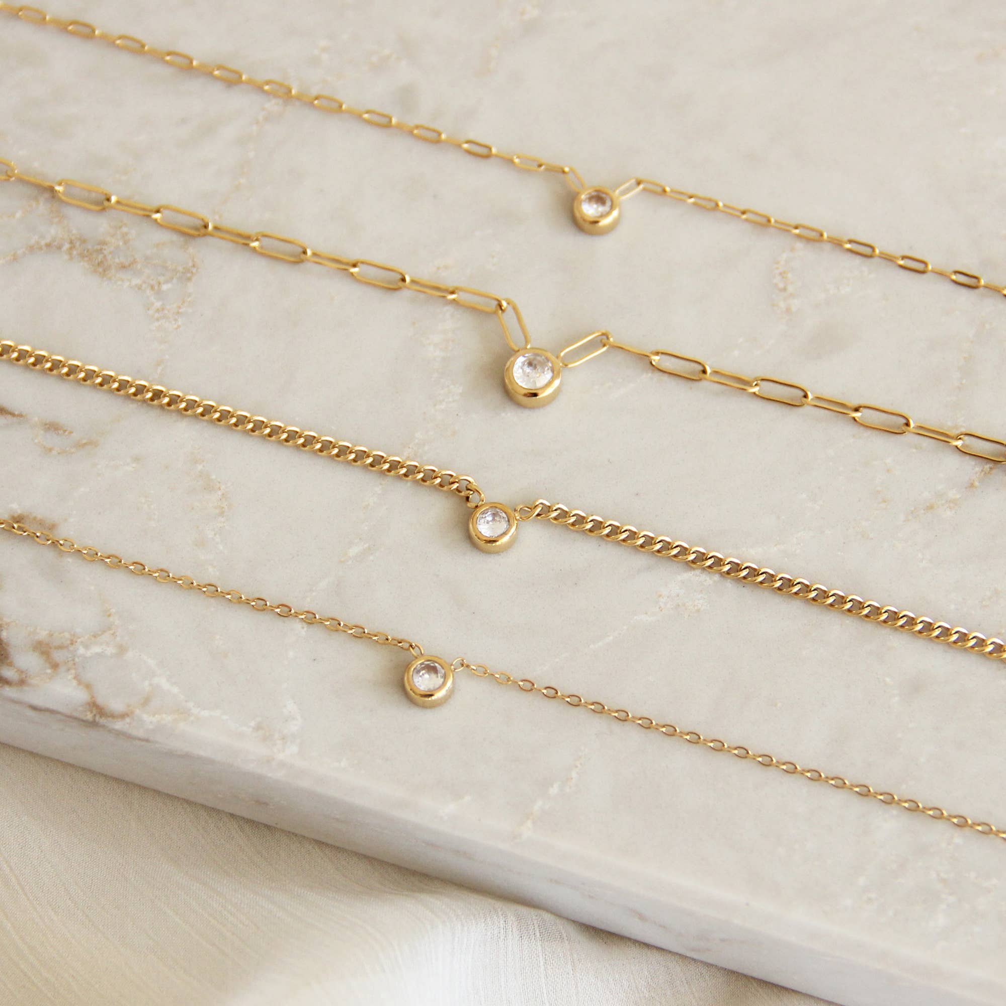 VESPER NECKLACE