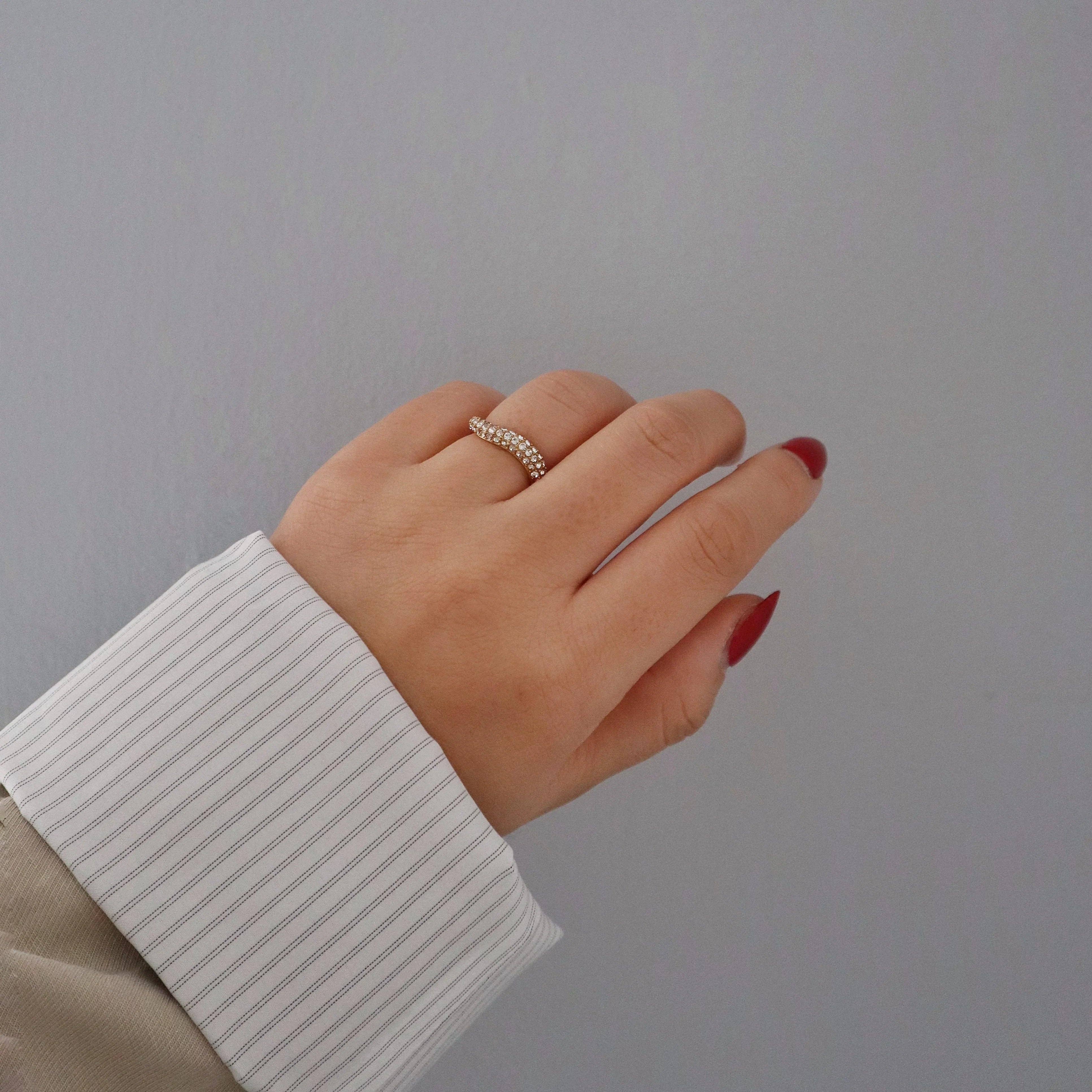 Wavy Pave Ring