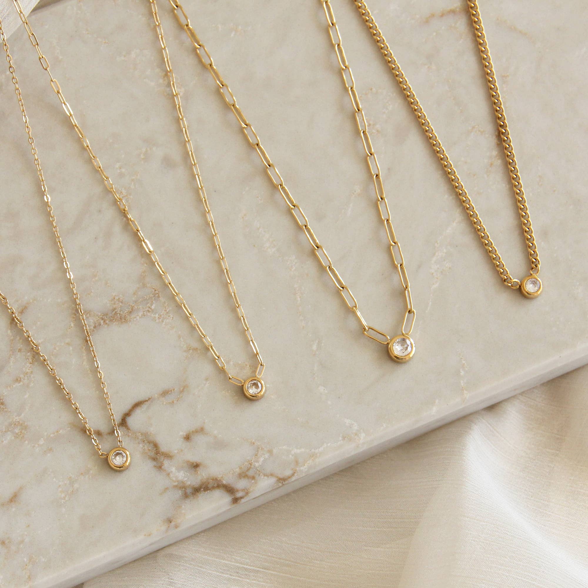VESPER NECKLACE