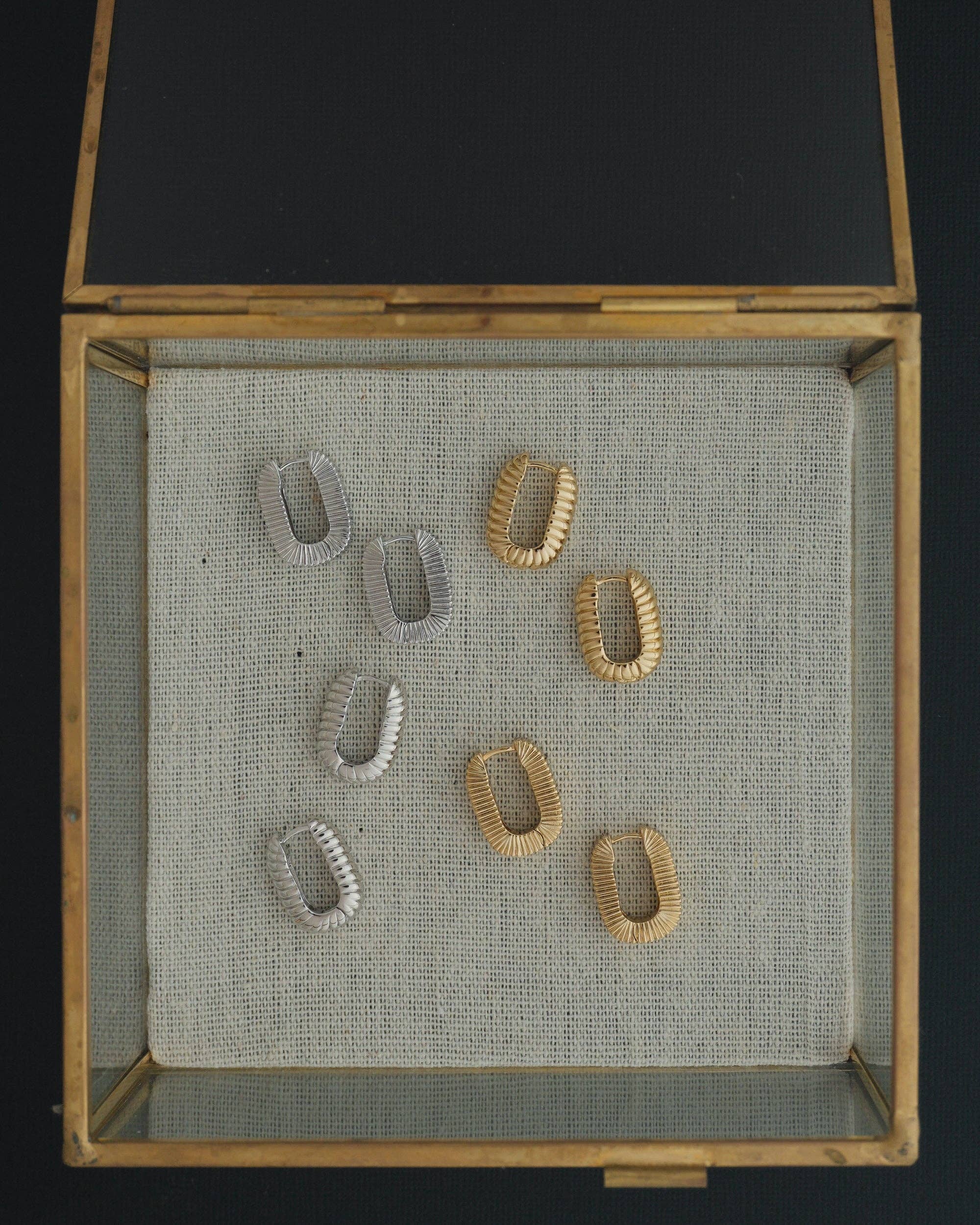 Elly Fluted Hoops
