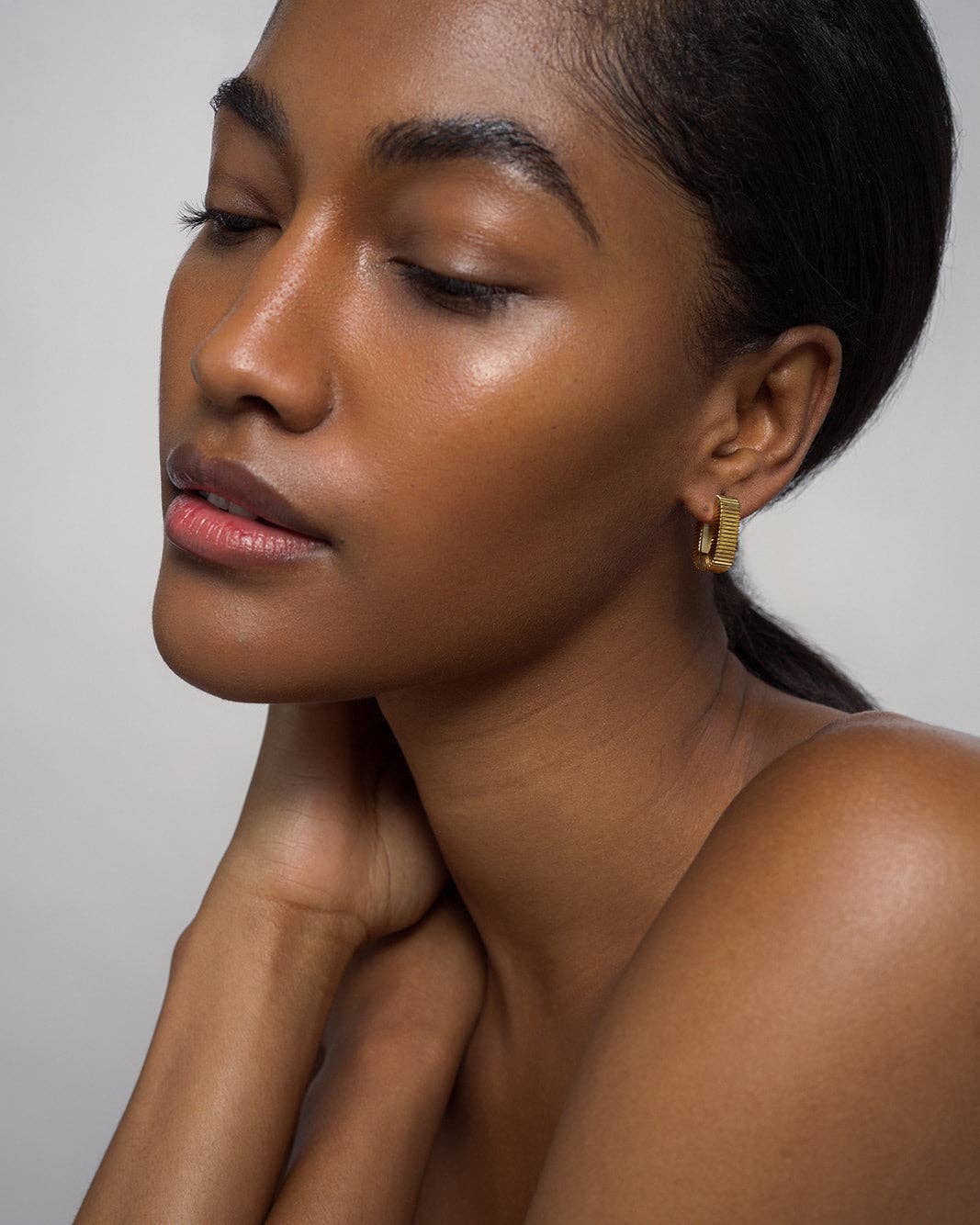 Elly Fluted Hoops