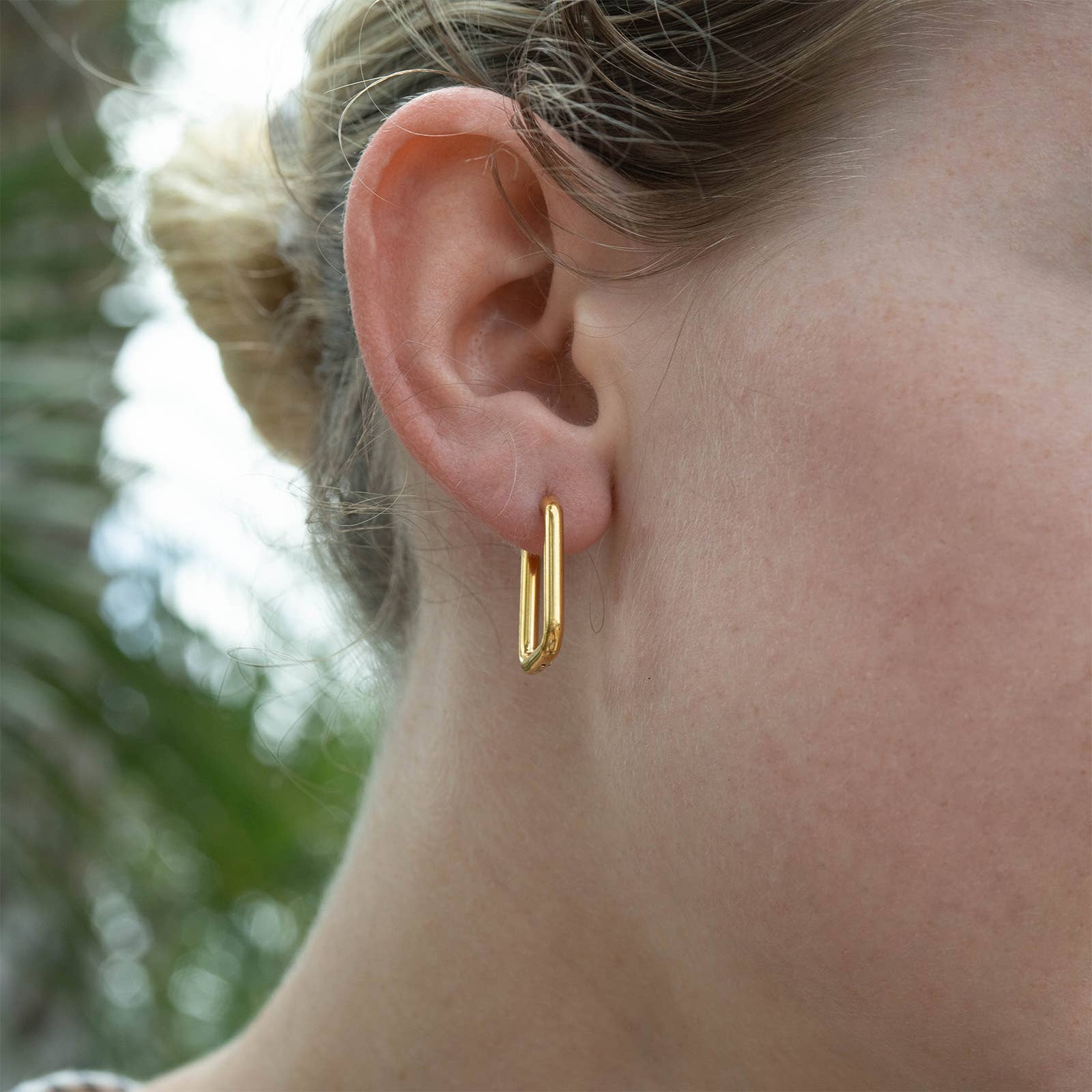 Rachelle Everyday Huggie Earrings