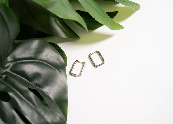 Rachelle Everyday Huggie Earrings