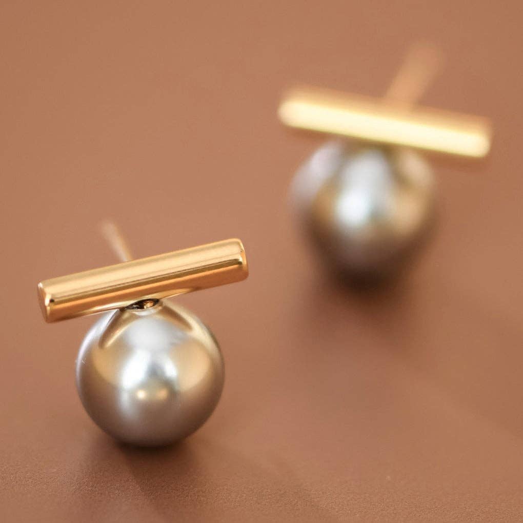 Chloe Stud Earrings