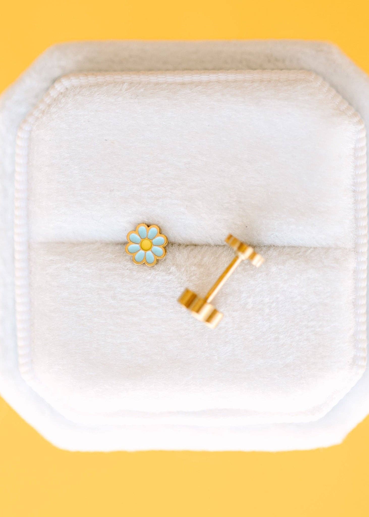 Light Blue Tiny Daisy
