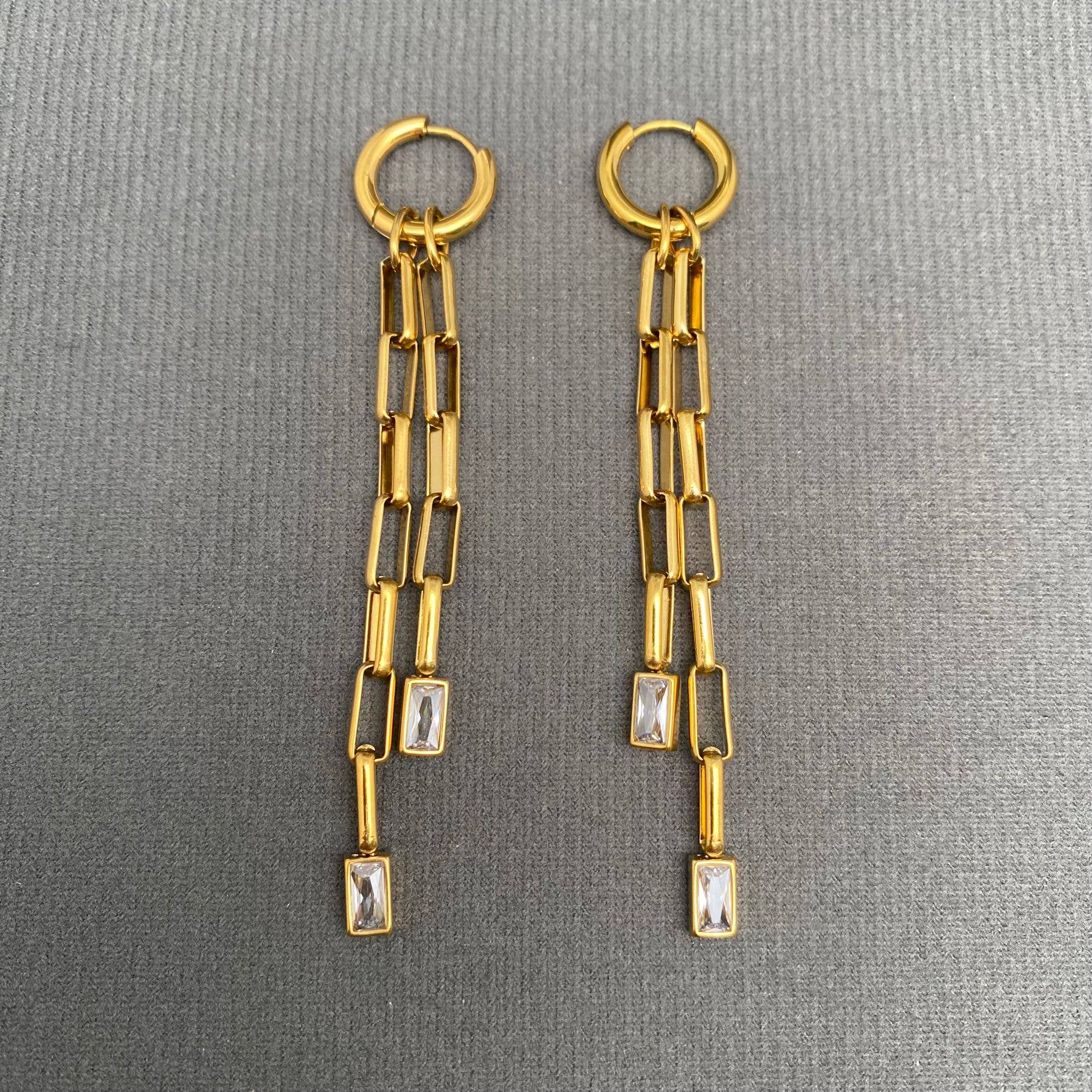 Zircon Inlaid Chain Fringe Huggie Earrings