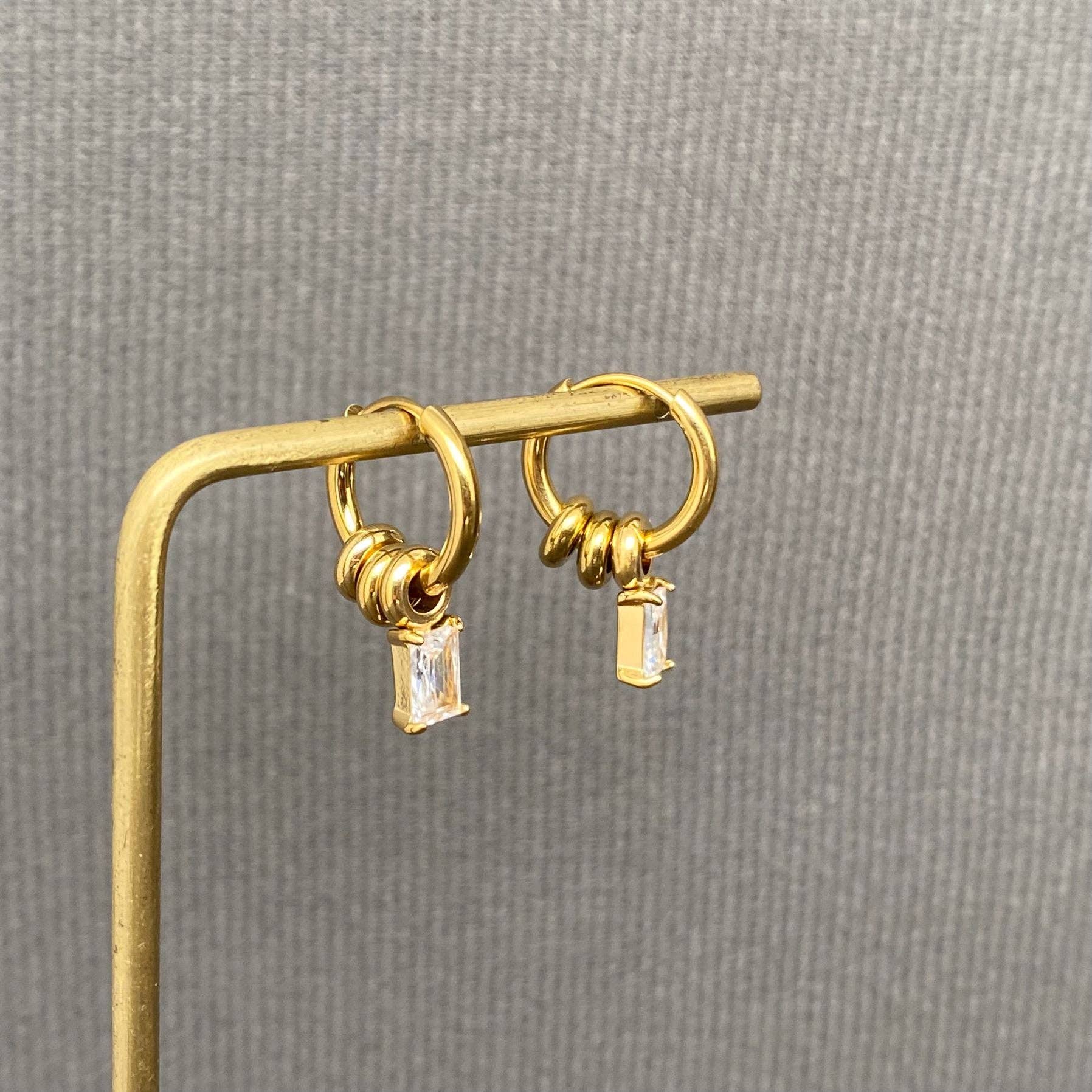 Zircon & Ring Huggie