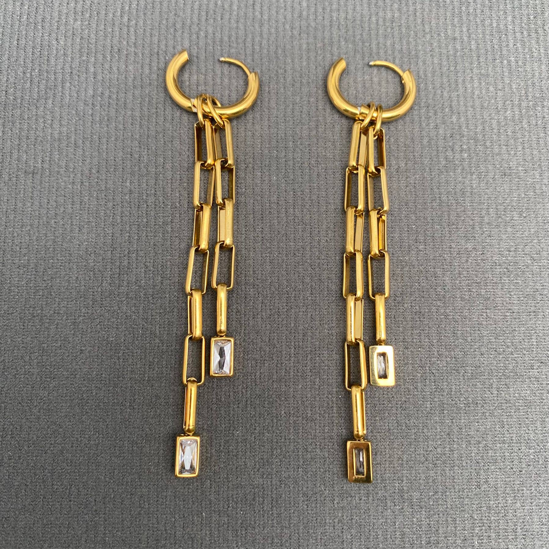 Zircon Inlaid Chain Fringe Huggie Earrings
