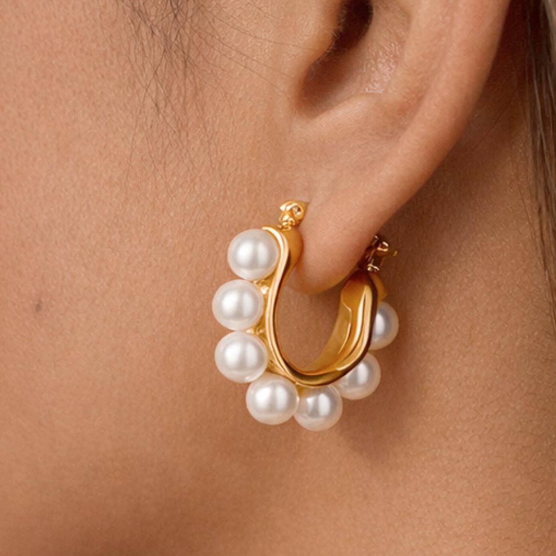 Eloise Pearl Dangle Hoops